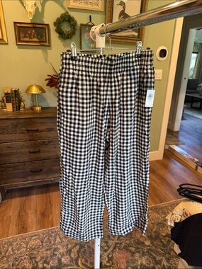 Old Navy Black and White Gingham Straight Pants
